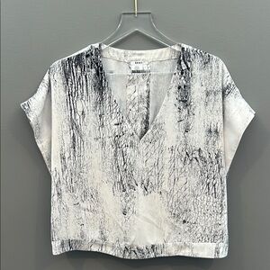 DKNY Monochrome Abstract Short Sleeve Top